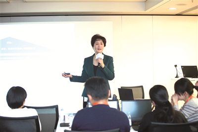 红姐论坛大众网,红姐论坛与大众网，网络互动的新时代典范