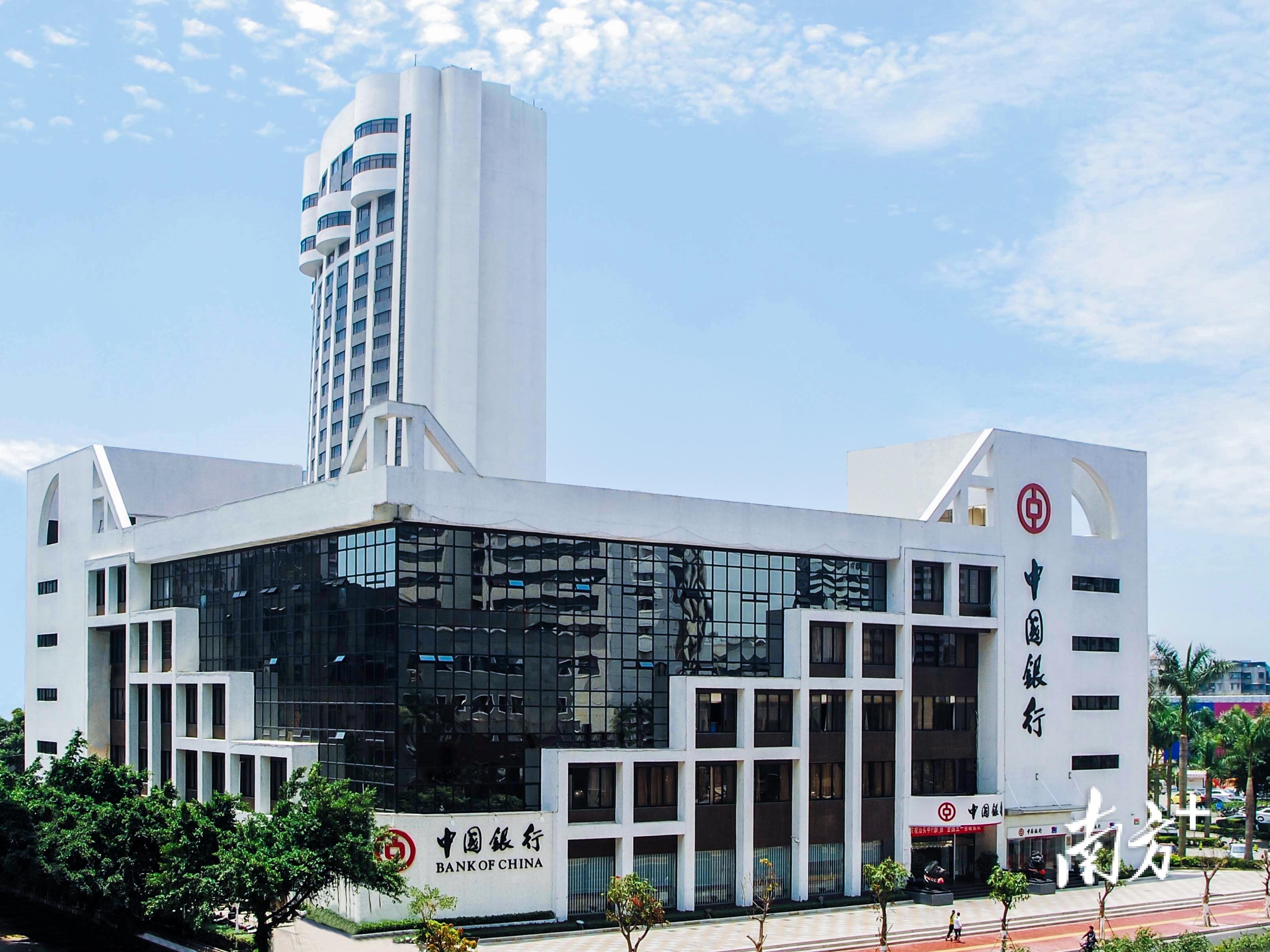 2025新澳门正版免费资本,探索澳门未来，2025新澳门正版免费资本的发展之路
