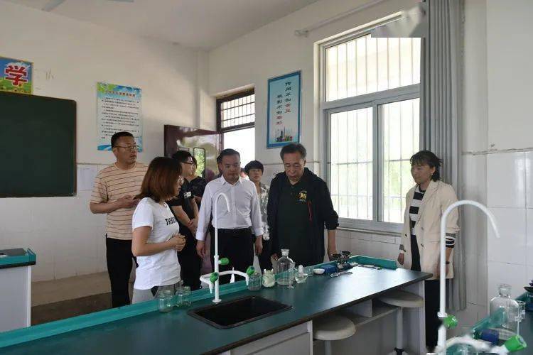 凤凰版四不像,凤凰版四不像，探索与反思
